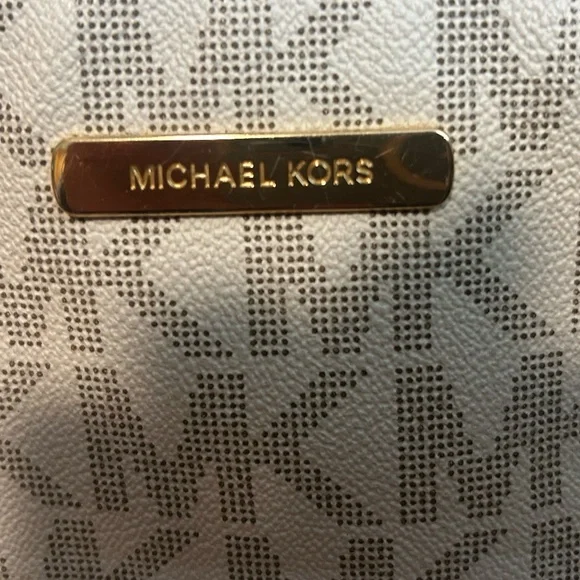 Micheal Kors Monogram Tote Handbag - Picture 3 of 8